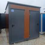 Doppelter Sanitärcontainer mit 2 Toiletten und einer Dusche | Mobiles Badezimmer für Baustellen